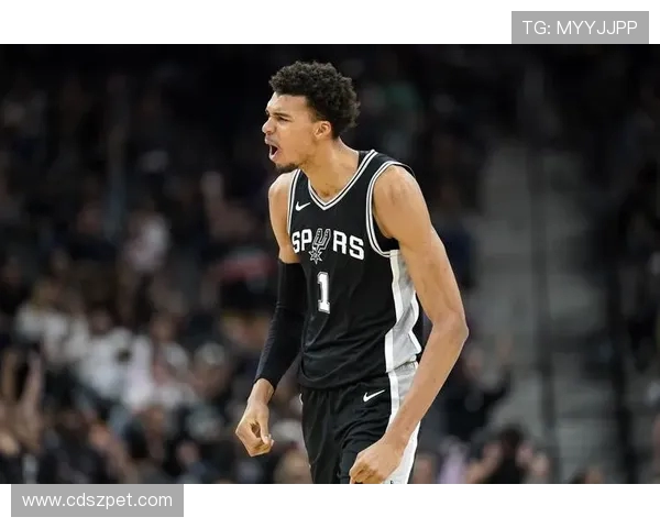 文班半场表现惊艳13投7中斩获24分7篮板3盖帽正负值高达14